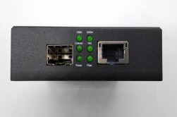 10G Unmanaged Media Converter with SFP+ &amp; RJ45 port