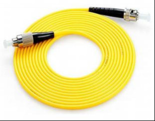 LSZH/PVC/PU Jacket Material FC-ST Patch Cord with High Temperature Stability and ≤0.3dB Insertion Loss